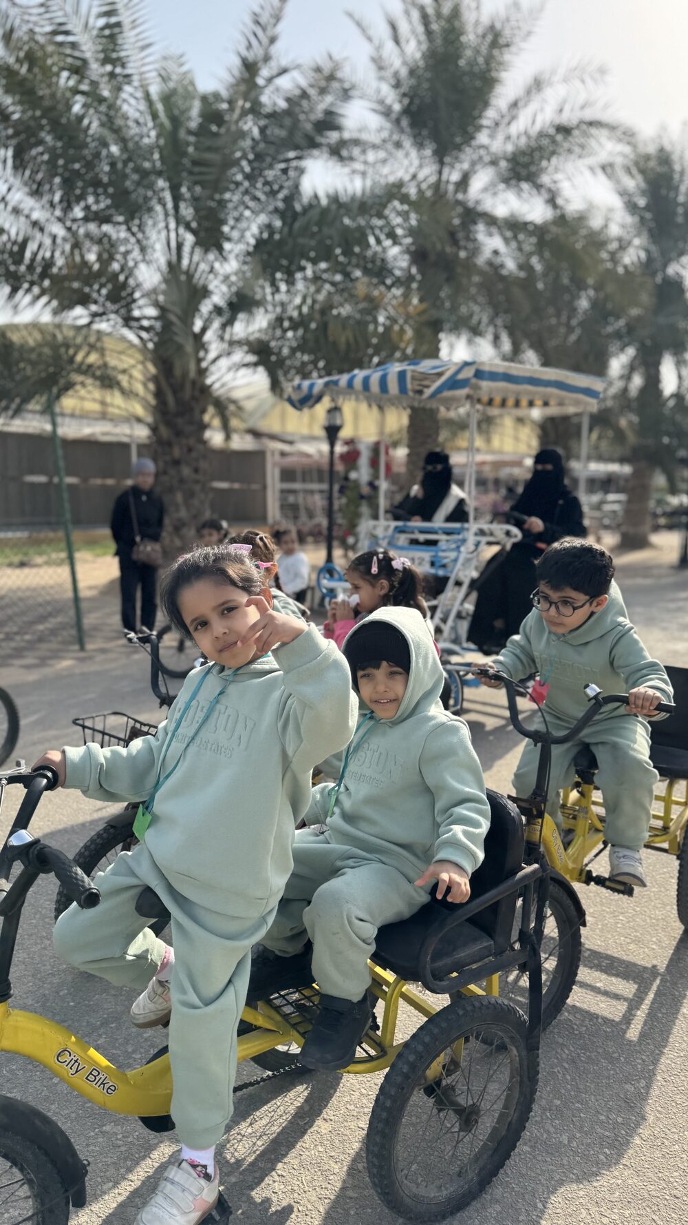 الأنشطة الخارجية